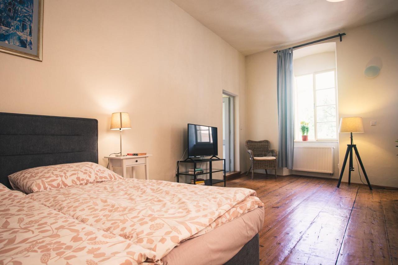 Český Krumlov Downtown Apartments מראה חיצוני תמונה