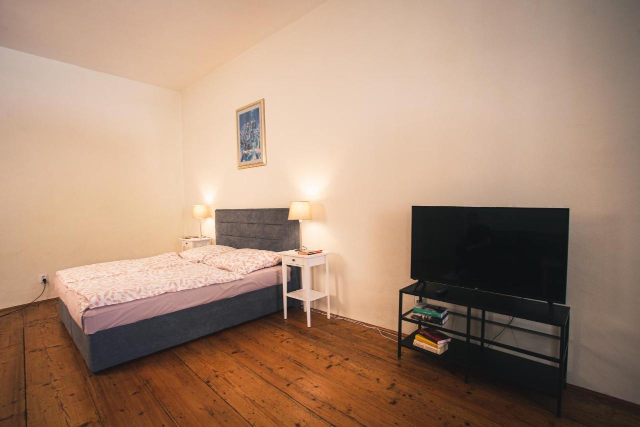Český Krumlov Downtown Apartments מראה חיצוני תמונה