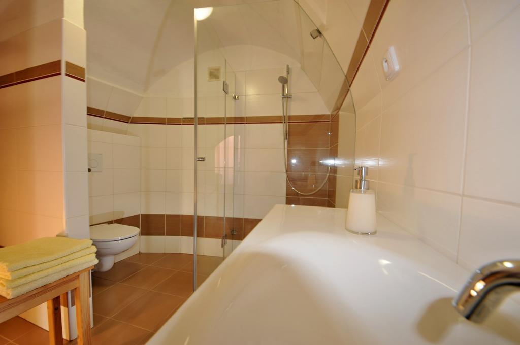Český Krumlov Downtown Apartments חדר תמונה